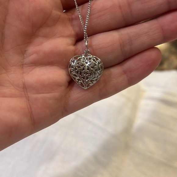 Brighton-style heart pendant - Picture 3 of 3